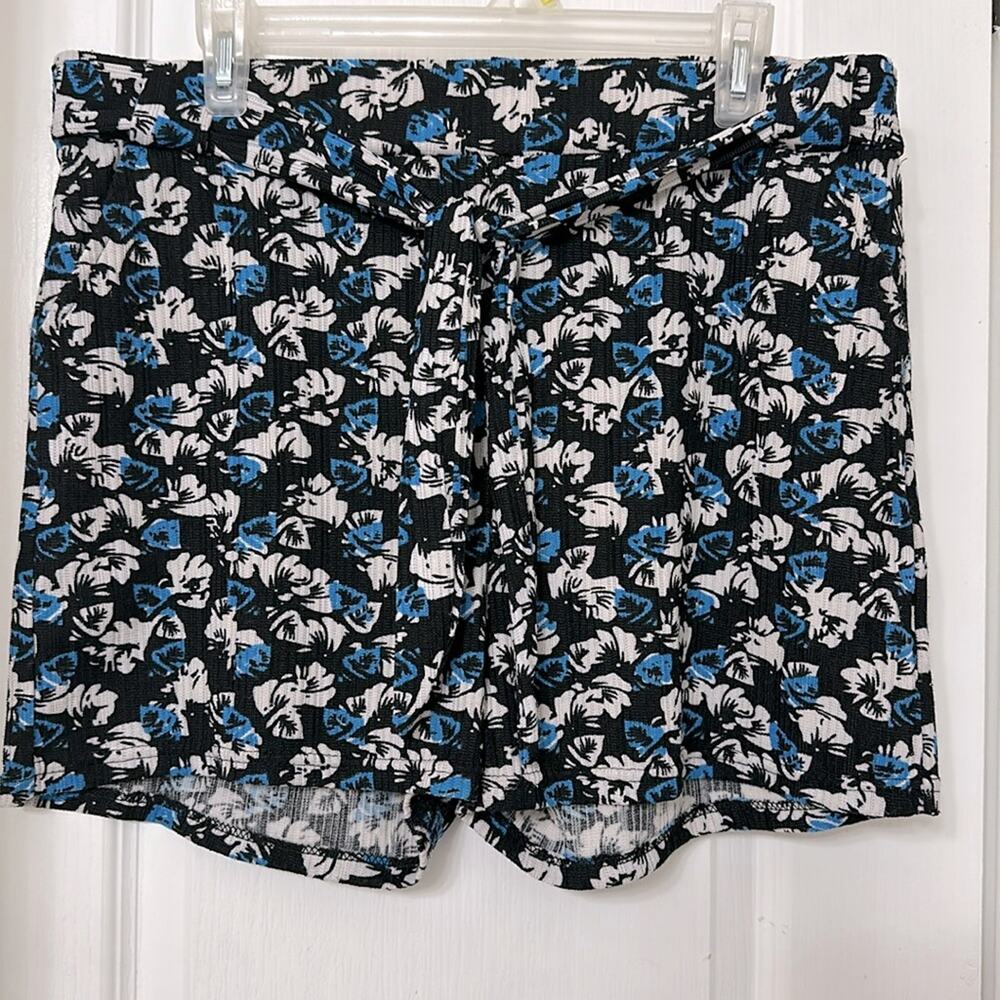 Rene Ricci blue and white shorts ties at the waist size XL